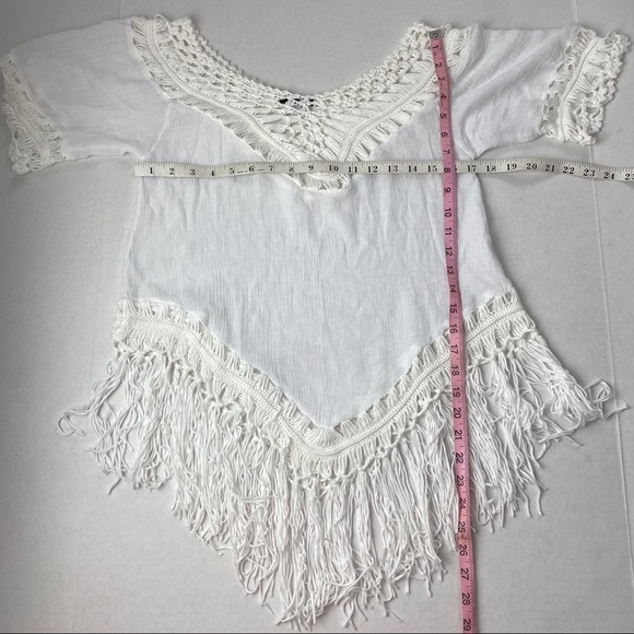 Vivid importers BoHo white crochet fringe hem top - Picture 7 of 8